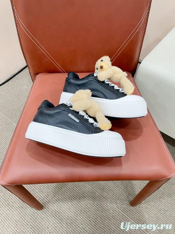 2025 Women 13DE MARZO Black White Leather Casual Sneakers Plush Toy KFY00300