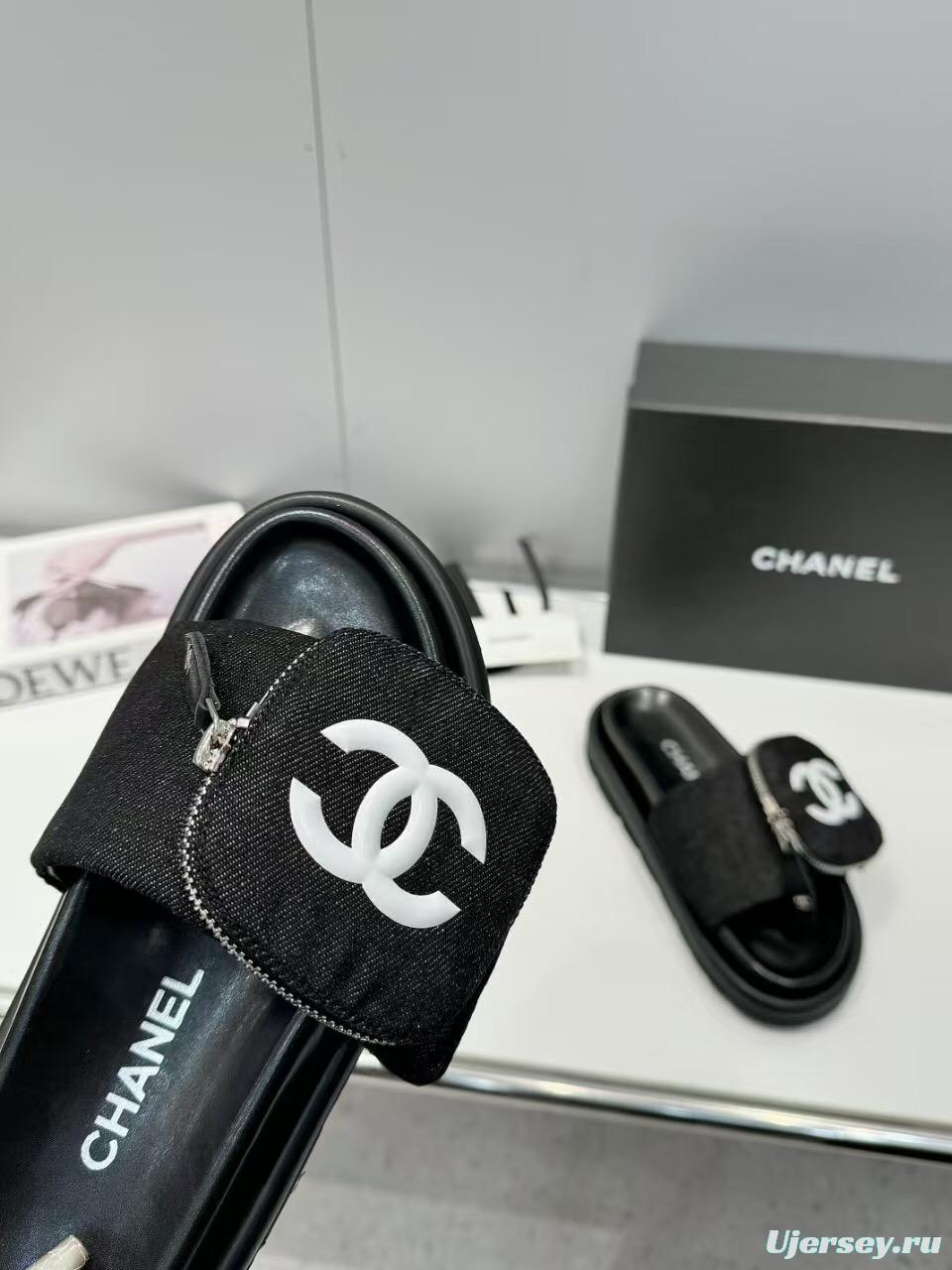 2025 Slippers Chanel Black Fabric Slippers
