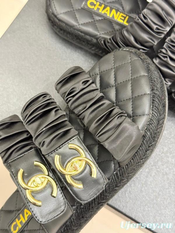 2025 Women Chanel Black Leather Slippers CC Logo KFY00230