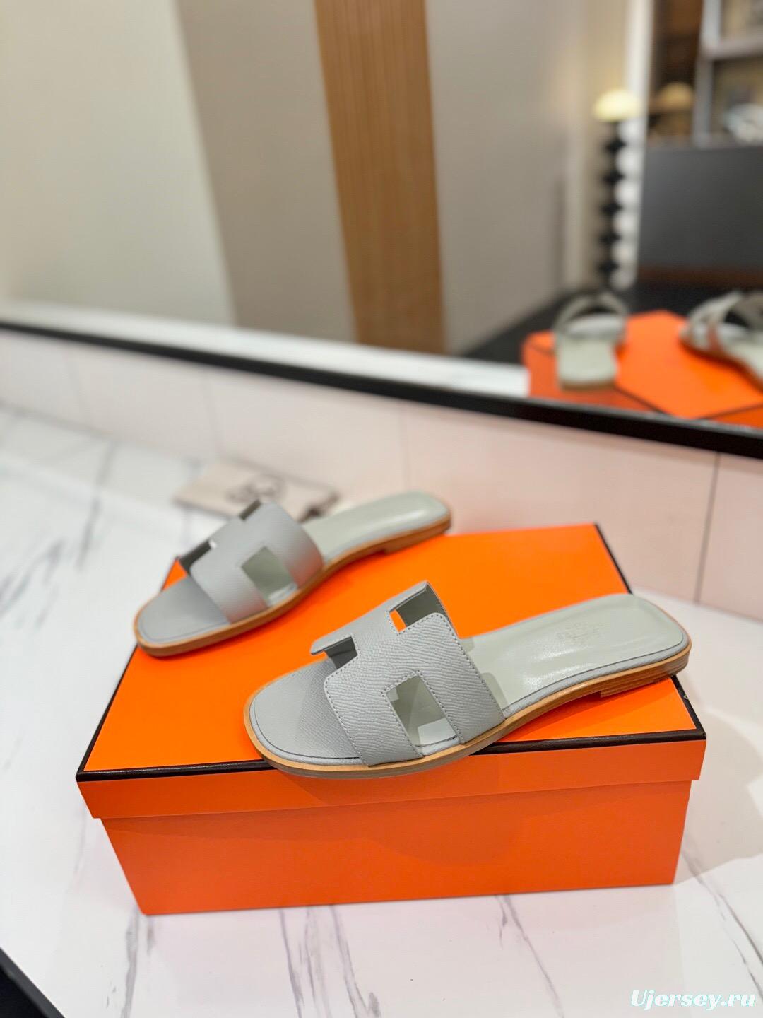 2025 Women Hermès Light Grey Leather Slippers