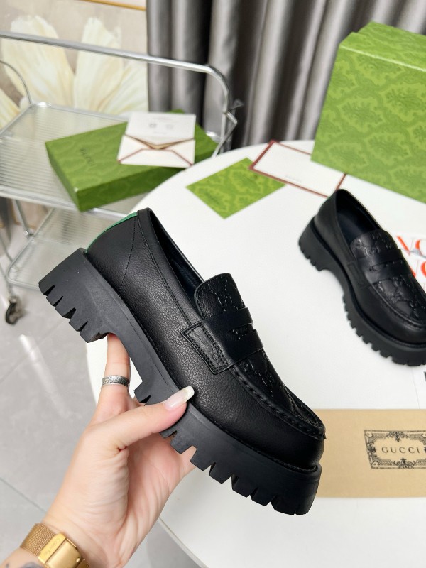 2024 Women Gucci Black Leather Loafers MJ00320