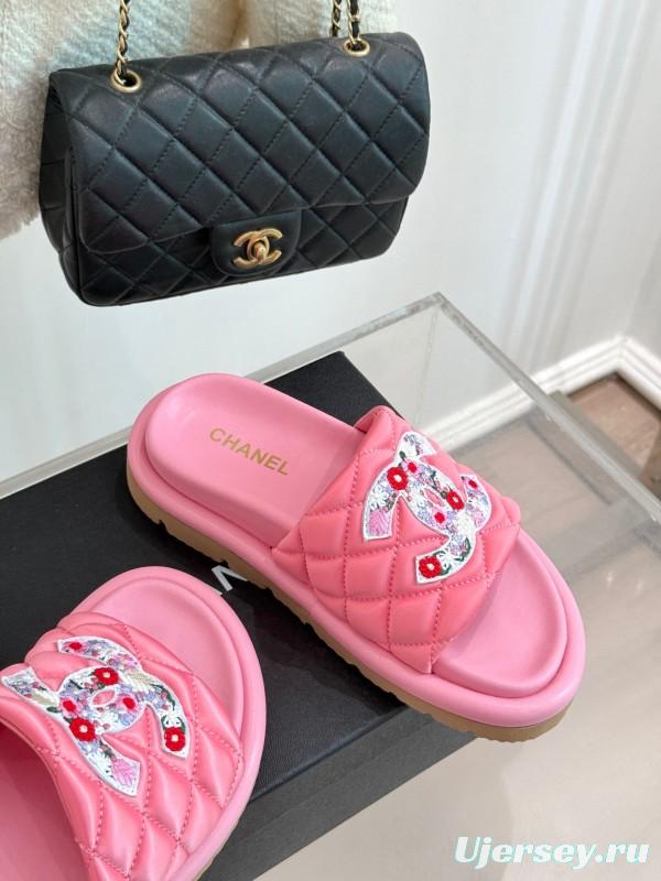 2025 CHANEL Pink Quilted Leather Slippers KFY00260