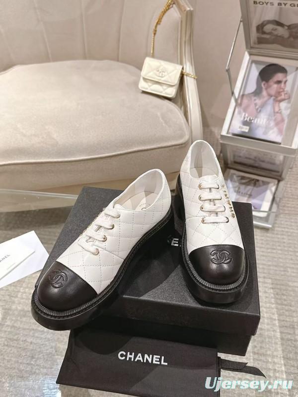 2025 Women Chanel White Black Leather Sneakers