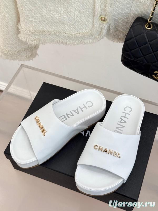 2025 Slippers Chanel White Leather Slippers KFY00250