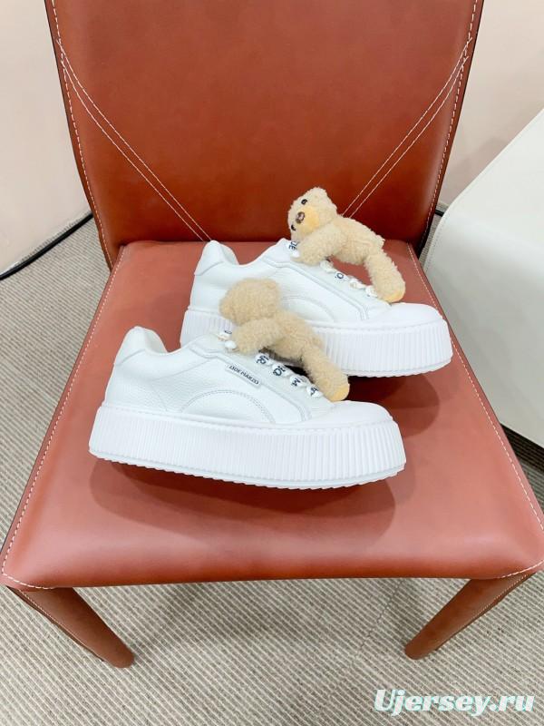 2025 Women 13DE MARZO White Leather Sneakers Plush Toy KFY00300