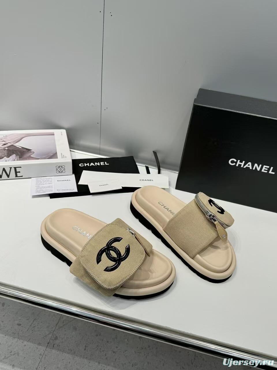 2025 Slippers Chanel Beige Canvas Slippers