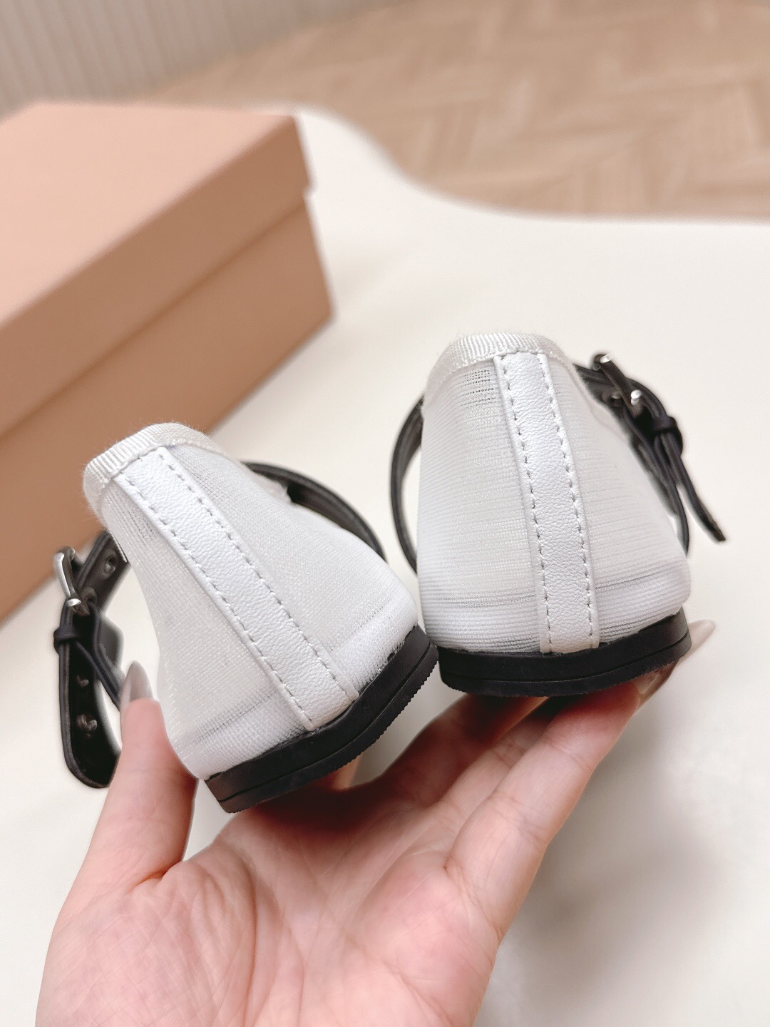 2025 Women Miu Miu White Black Mesh Leather Ballet Flats