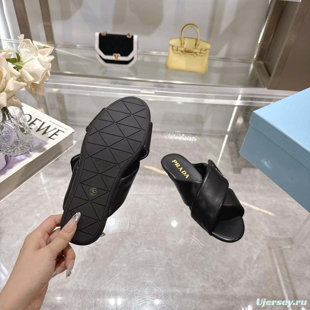 2025 Women Prada Black Leather Slippers