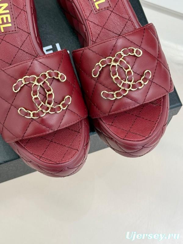 2025 Women Chanel Burgundy Leather Slippers Quilted Double C