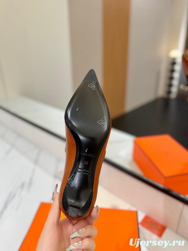2025 Women Hermès Brown Leather Pumps KFY00330