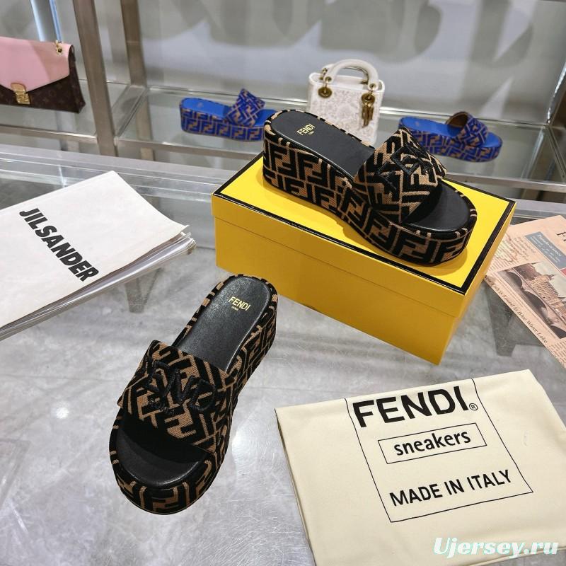 2025 Fendi Black Beige Canvas Platform Slippers