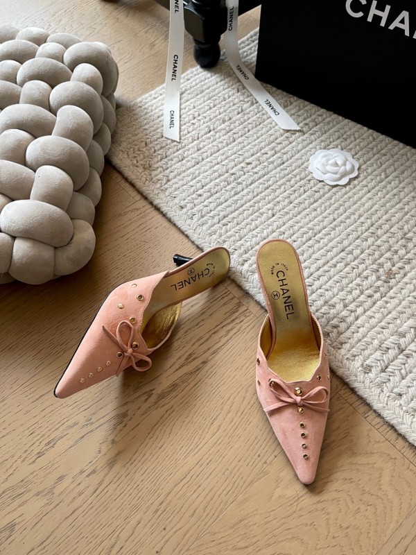 2025 Women Chanel Pink Suede Mules