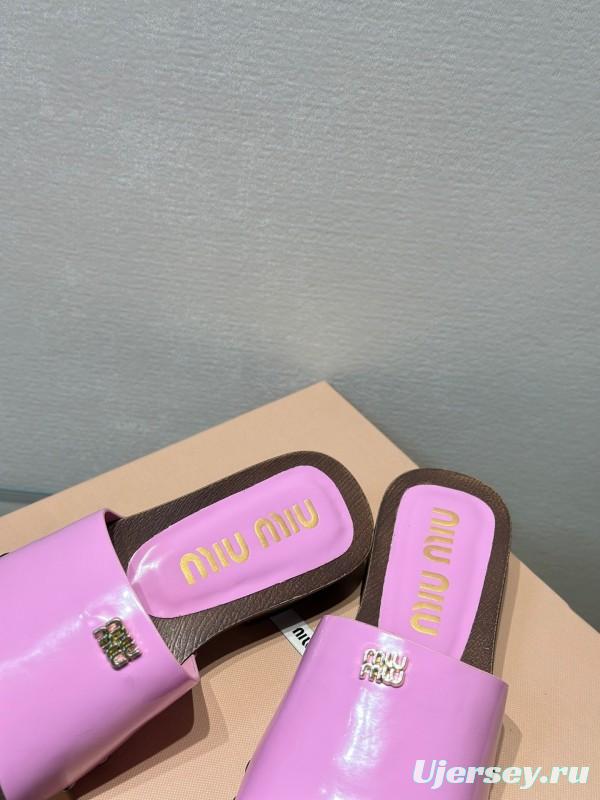 2025 Slippers Miumiu Purple Patent Leather Slippers KFY00230