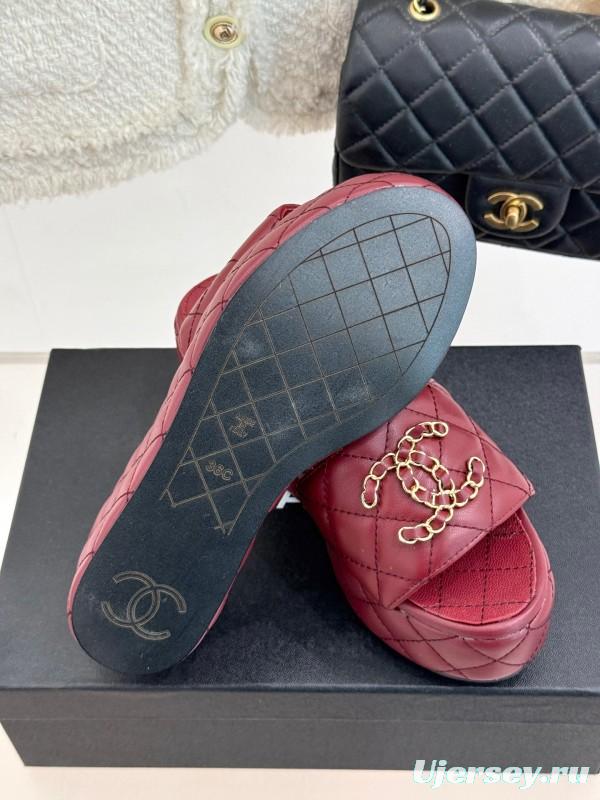 2025 Women Chanel Burgundy Leather Slippers Quilted Double C