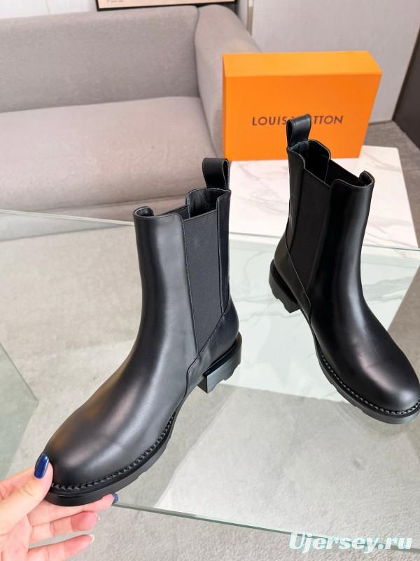 2024 Women Louis Vuitton Black Leather Ankle Boots MJ00310
