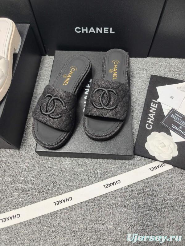 2025 Slippers Chanel Black Fabric Slippers