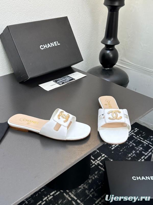 2025 Women Chanel White Leather Slippers