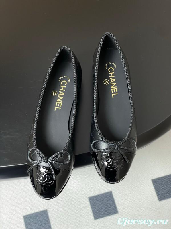2025 Women Chanel Black Patent Leather Ballet Flats