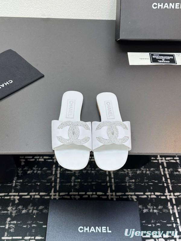 2025 Women Chanel White Leather Slippers