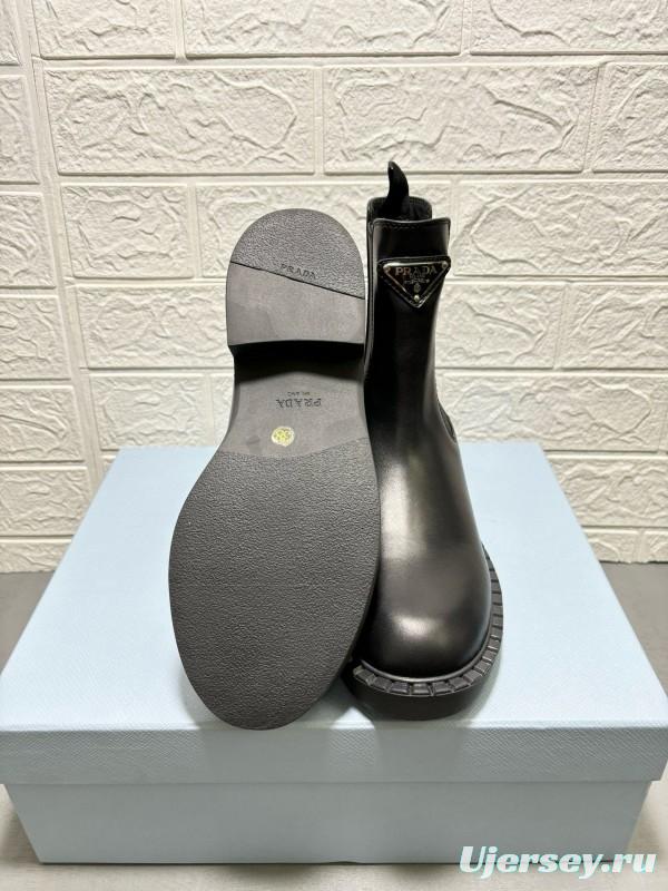 2024 Women Prada Black Leather Chelsea Boot MJ00380