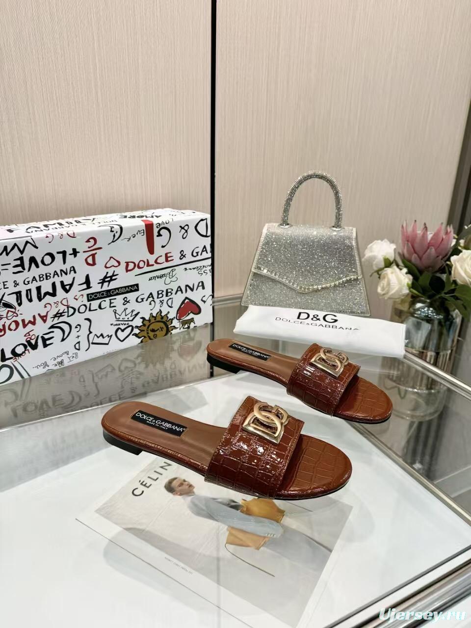 2025 Women Dolce & Gabbana Brown Leather Slippers LY00190