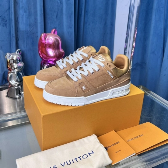2025 Unisex Louis Vuitton Beige Suede Leather LV Trainer