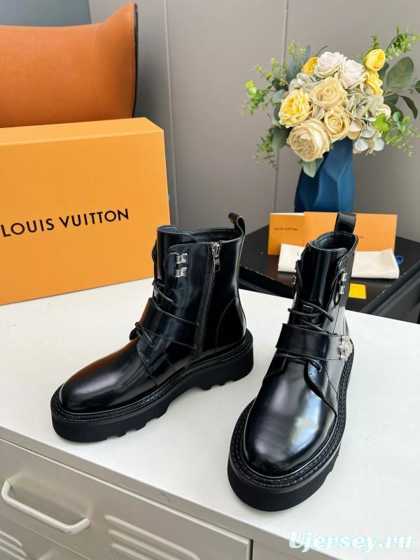 2024 Women Louis Vuitton Black Calfskin Leather Boots MJ00310