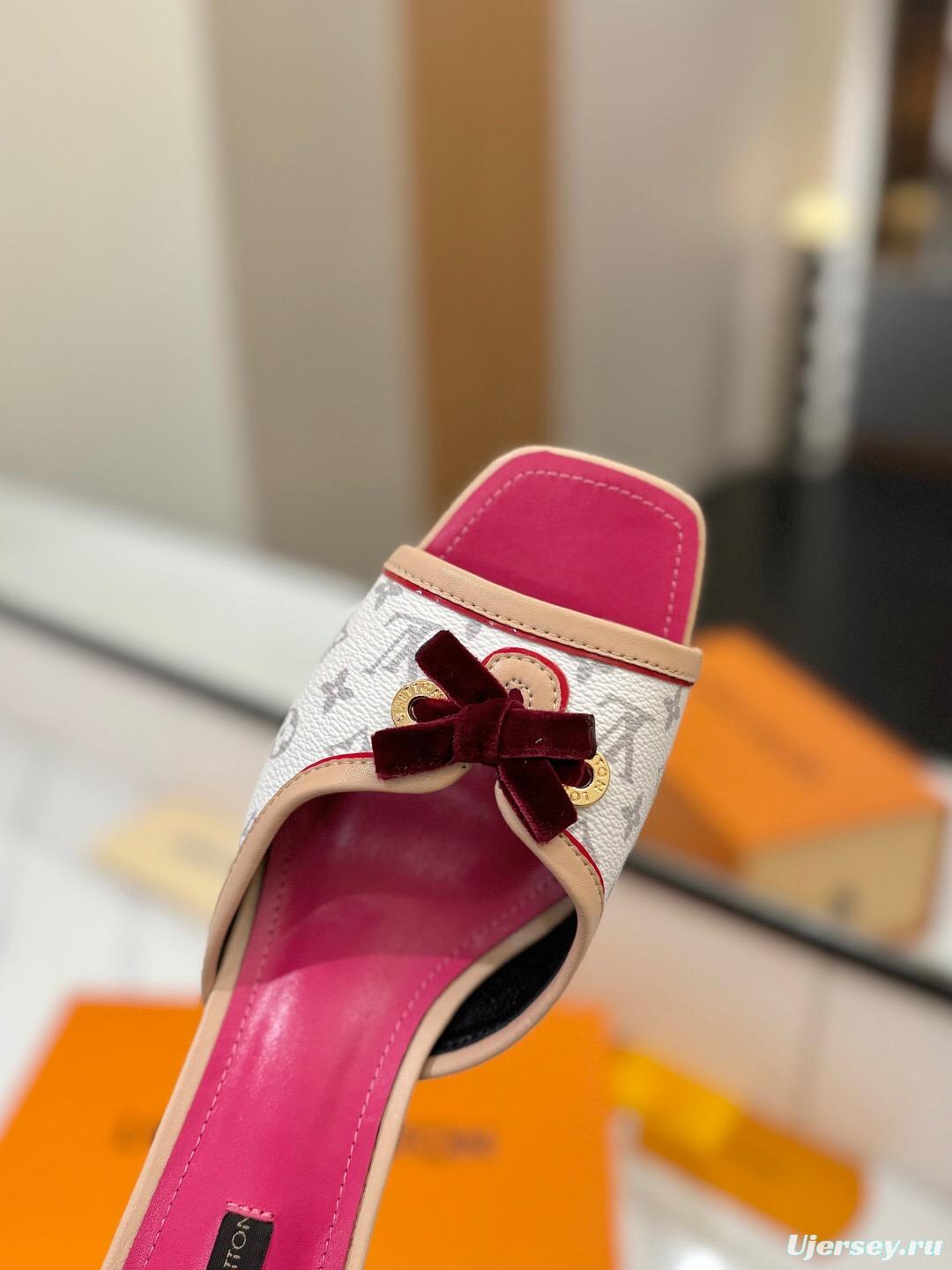 2025 Women Louis Vuitton White Pink Leather Canvas Sandals KFY00310