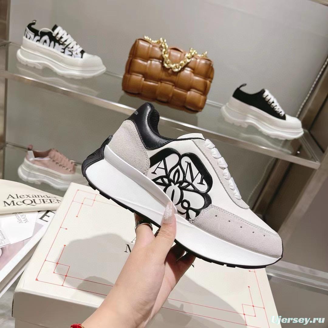 2024 Unisex Alexander McQueen White Black Leather Suede Sneakers Seal Logo MJ00370