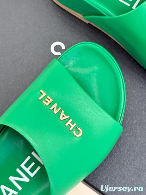 2025 Slippers Chanel Green Leather Slippers