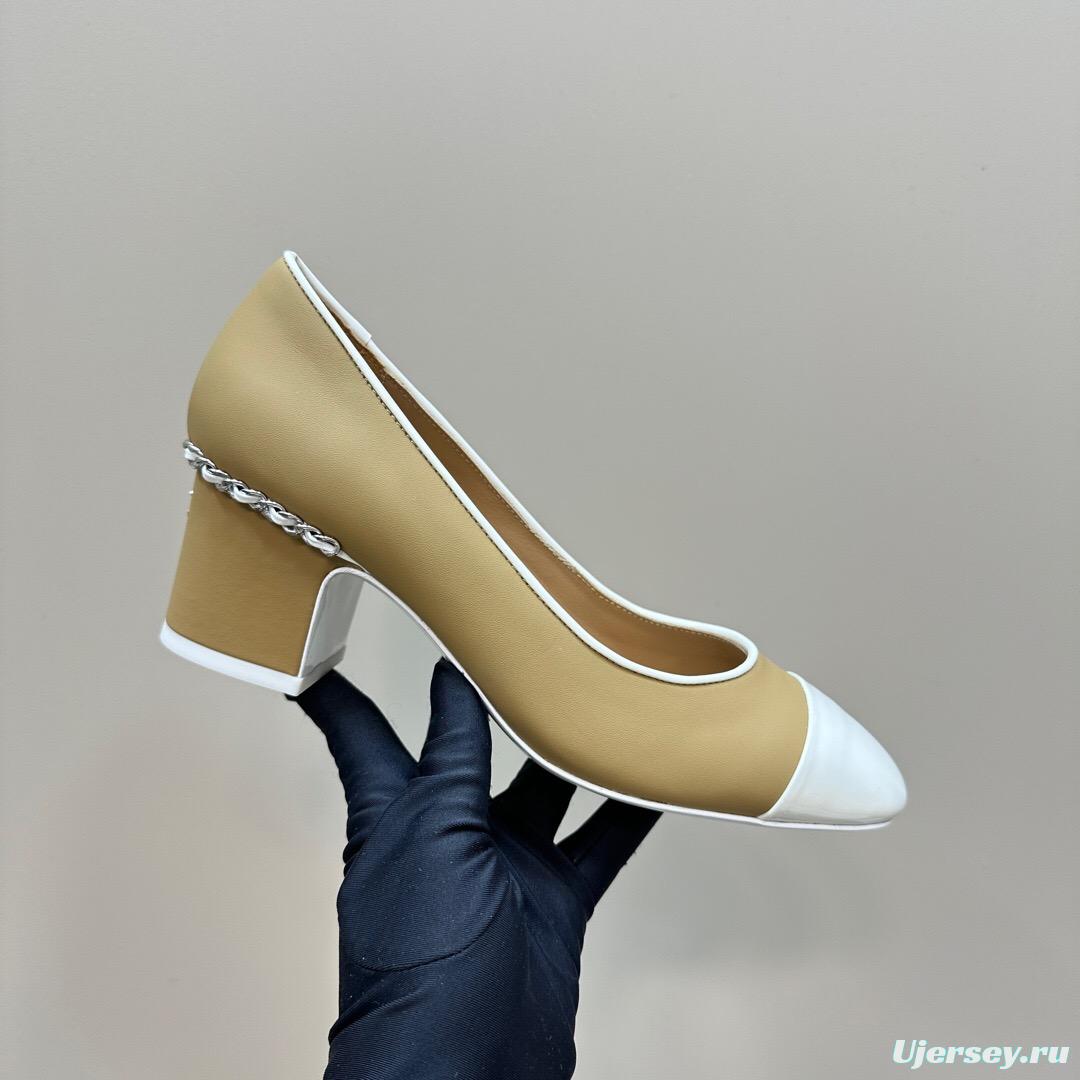 2025 Women Chanel Beige White Leather Pumps Chain Detail
