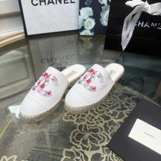 2025 Women Chanel White Canvas Embroidered Espadrille Mule