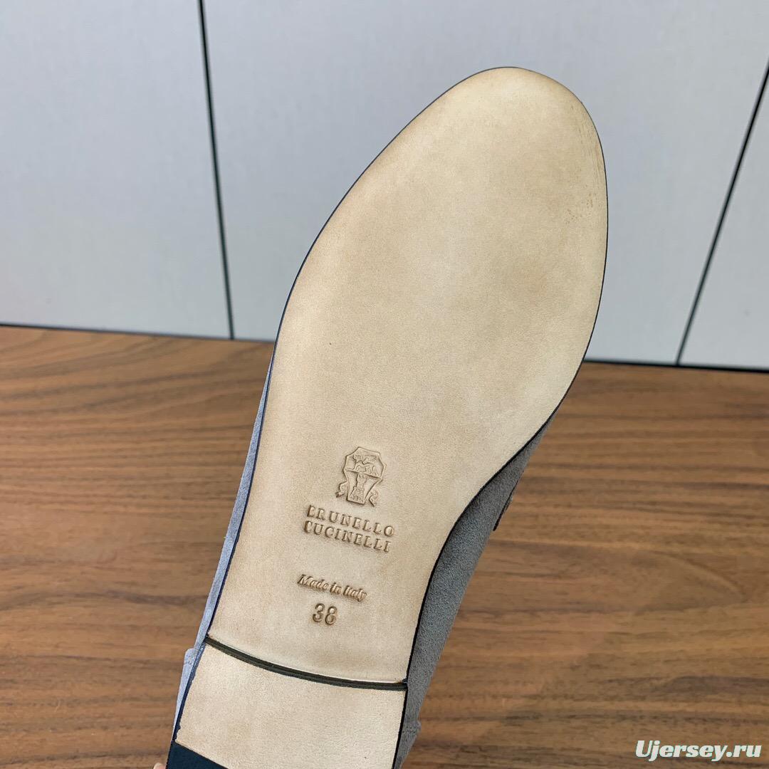 2025 Men Brunello Cucinelli Grey Suede Loafers Handcrafted Leather Sole KFY00300(M)