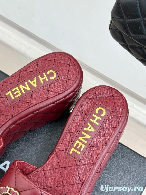 2025 Women Chanel Burgundy Leather Slippers Quilted Double C