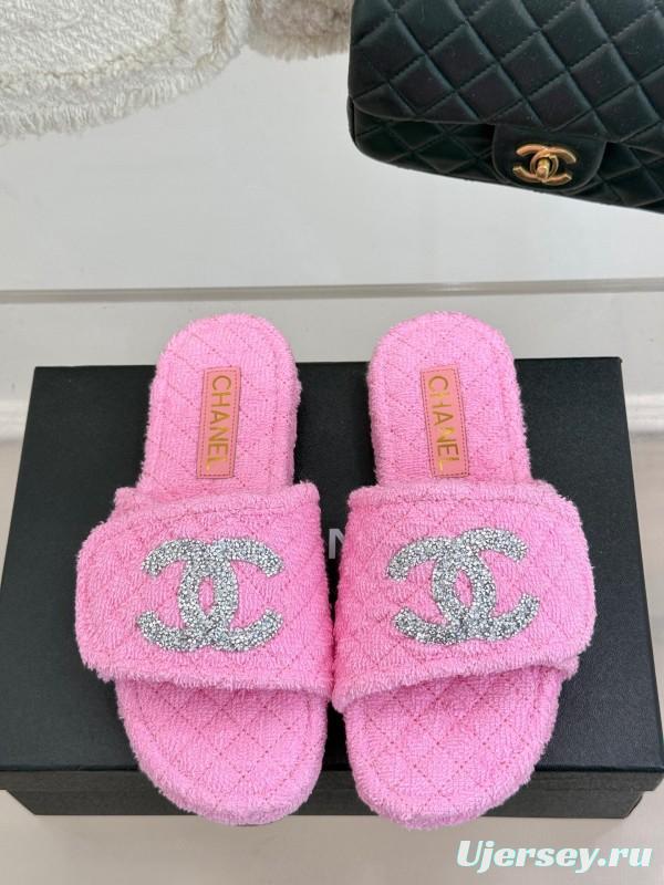 2025 Slippers Chanel Pink Terry Cloth Crystal CC Logo KFY00220