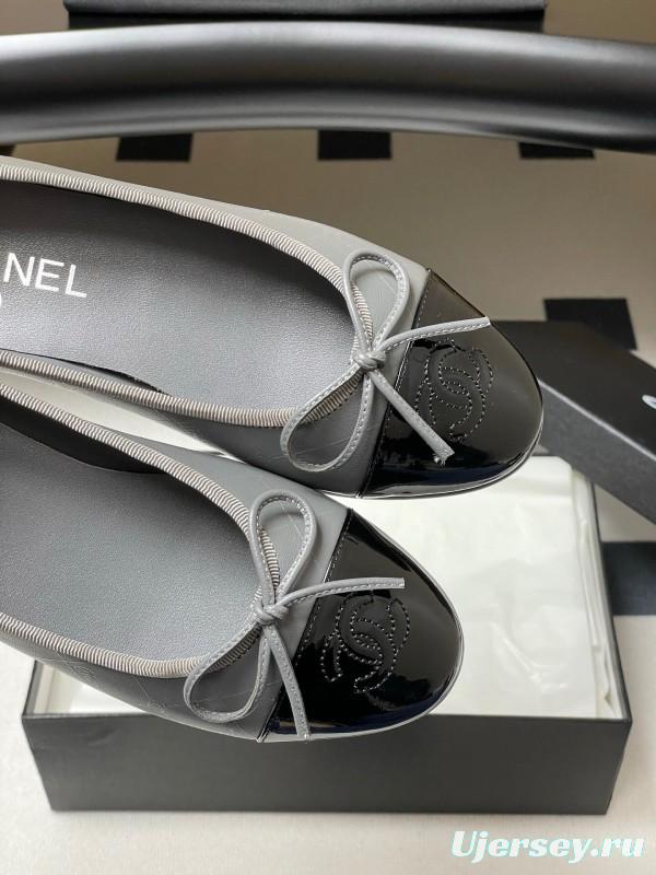 2025 Women Chanel Grey Black Leather Ballet Flat Bow KFY00320