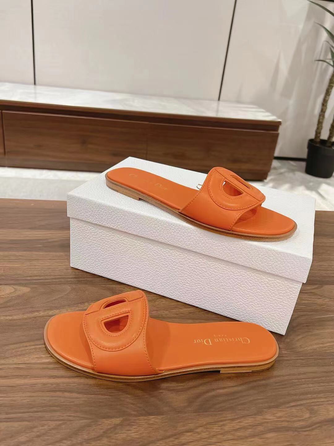 2025 Women Dior Orange Leather Slippers LY00260