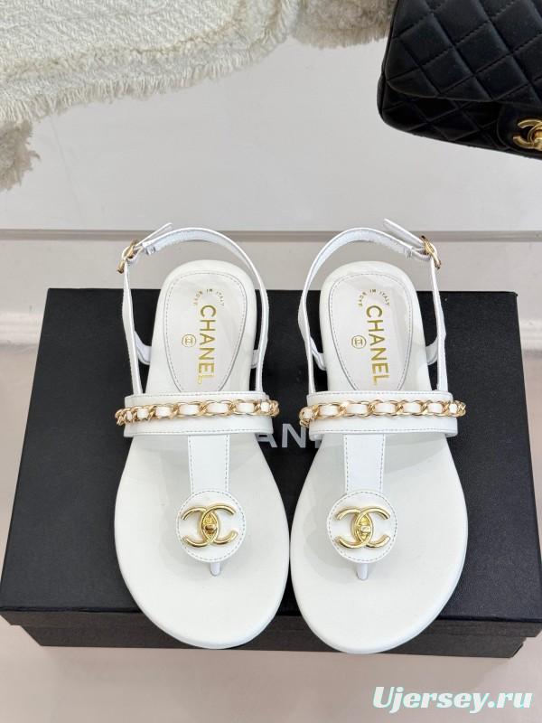 2025 Slippers Chanel White Leather Chain Strap CC Logo