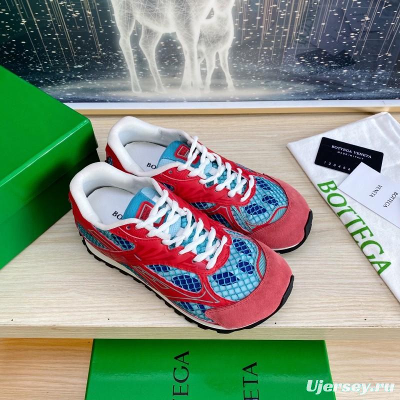 2025 Unisex Bottega Veneta Red Blue Mesh Suede Runner Sneakers Geometric Pattern LY00310