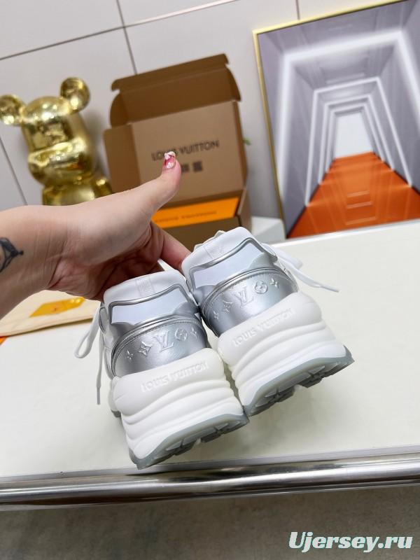 2025 Unisex Louis Vuitton White Grey Mesh Leather Sneakers LY00340