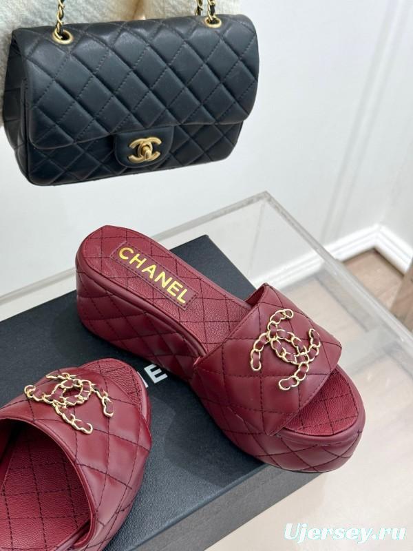 2025 Women Chanel Burgundy Leather Slippers Quilted Double C