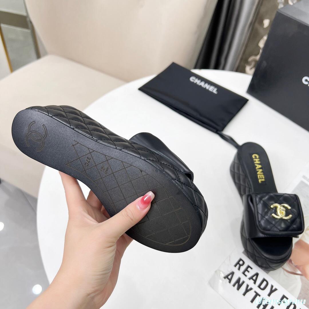 2025 Women Chanel Black Leather Slides