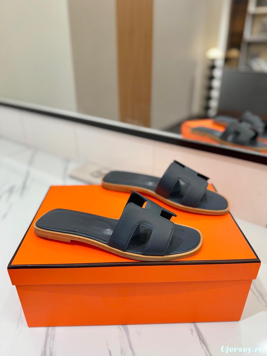 2025 Women Hermès Black Leather Slippers