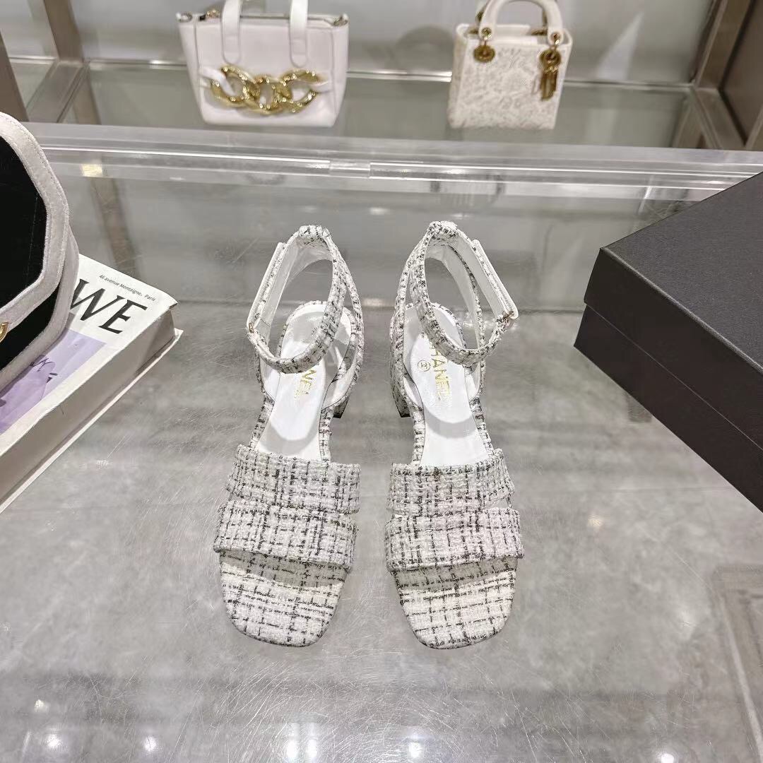 2025 Women Chanel White Black Tweed Leather Sandals LY00280
