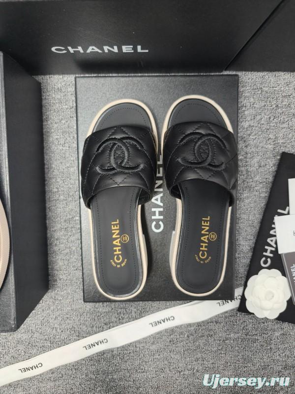 2025 Slippers Chanel Black Leather Slippers