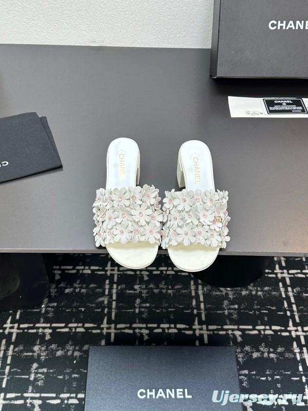 2025 Women Chanel White Leather Sandals