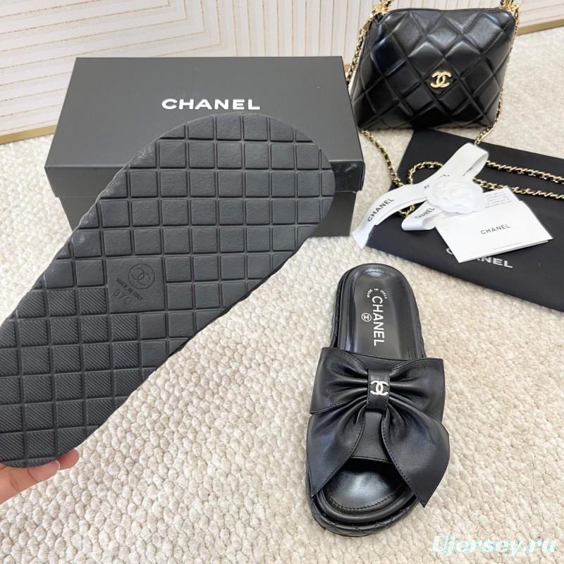 2025 Slippers Chanel Black Leather Slippers