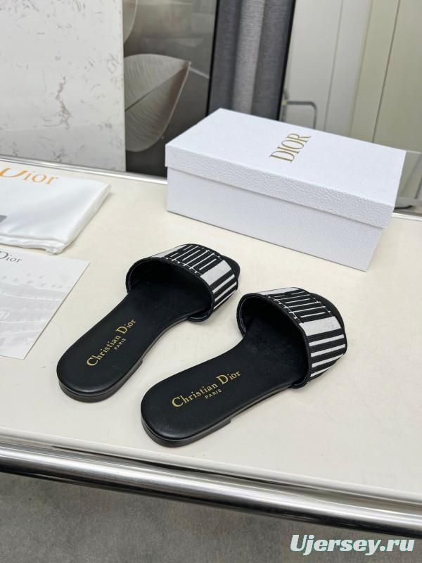 2025 Women Dior Black White Fabric Slippers LY00170