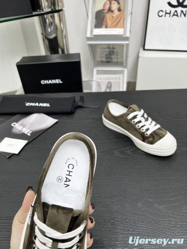 2025 Women Chanel Army Green Suede Casual Sneakers