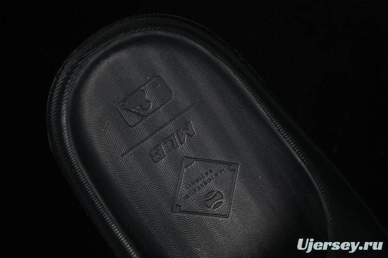 New York Yankees MLB Skipper Slide Summer Casual Sandals - 3ALPS015350BKS